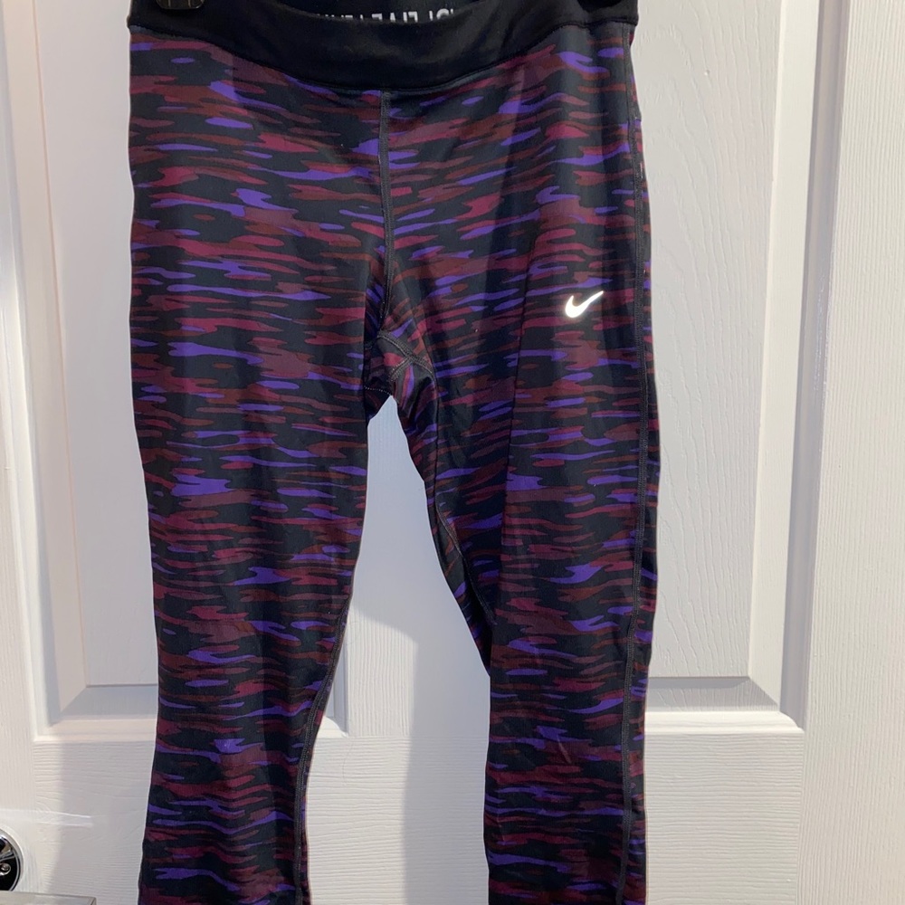 Nike capri-length M dri-fit leggings w/ drawstring